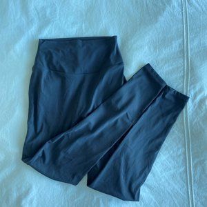 DARK GREY PCHEE BUM SCRUNCH BUTT LEGGINGS